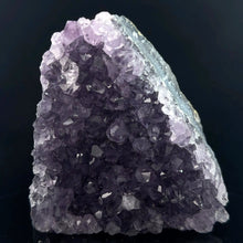 Lejupielādēt attēlu galerijas skatītājā, Ametista drūza 490–550 g; jeb 10 x 10 x 2 cm;