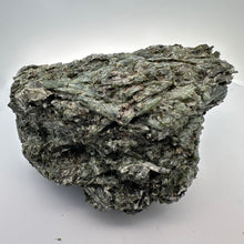 Загрузить изображение в средство просмотра галереи, Кристалл Актинолит 10 см на 5,5 см 360 гр