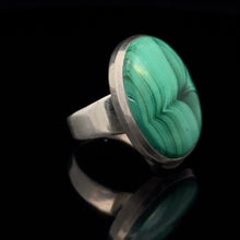 Lejupielādēt attēlu galerijas skatītājā, Gredzens malahīts; 18. izmērs; sudrabs 925