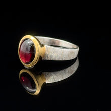 Load image into Gallery viewer, Garnet ring size 18: silver 925
