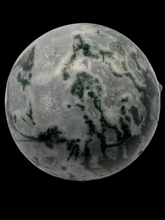 Загрузить изображение в средство просмотра галереи, Moss Agate Sphere 60 mm