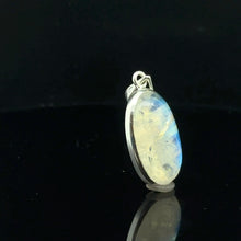 Load image into Gallery viewer, Odular pendant (moonstone) 7 g, 3.5 x 1.8 cm; 925 silver