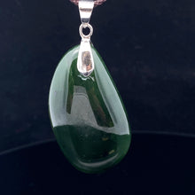 Lejupielādēt attēlu galerijas skatītājā, Kulons nefrīts 4cm 14gr