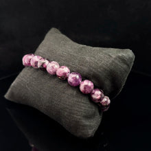 Load image into Gallery viewer, Bracelet Lepidolite 8mm 23 beads