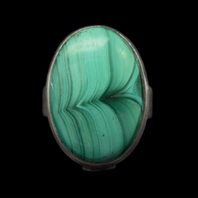 Lejupielādēt attēlu galerijas skatītājā, Gredzens malahīts; 18. izmērs; sudrabs 925