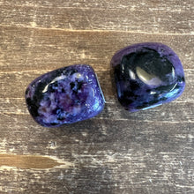 Load image into Gallery viewer, Charoite Natural Processed Mineral 21-24 g 1.5 cm Stone