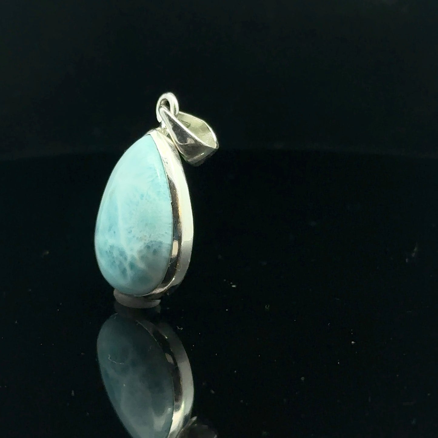 Larimar pendant 6 Gr, 3 by 1.3 cm; silver 925