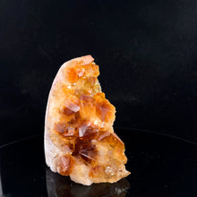 Load image into Gallery viewer, Druse Citrine 220 gr; 5 by 7 by 6 cm