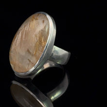 Lejupielādēt attēlu galerijas skatītājā, Kvarca gredzens ar rutila, 17. izmērs; sudrabs 925