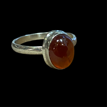 Lejupielādēt attēlu galerijas skatītājā, Gredzens ar granātu Melchior, 17. izmērs