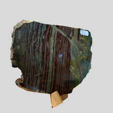 Lejupielādēt attēlu galerijas skatītājā, Jašmas plāksne, pulēta 2 kg; 18x15x4 cm