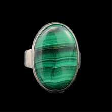 Lejupielādēt attēlu galerijas skatītājā, Malahīta gredzens, 8g, 16.izm