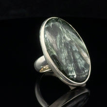 Lejupielādēt attēlu galerijas skatītājā, Serafinīta gredzens; izmērs 16,5; sudrabs 925