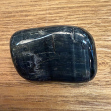 Load image into Gallery viewer, Hawk’s Eye Quartz Tumbled Stone, 3–4 cm