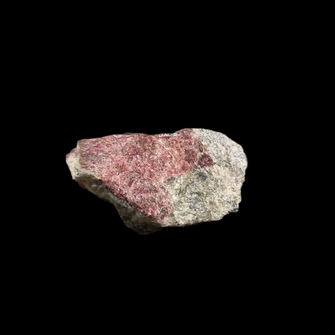 Eudialyte Crystal 60 g 5 × 5 × 2 cm