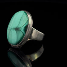 Lejupielādēt attēlu galerijas skatītājā, Gredzens malahīts; 18. izmērs; sudrabs 925