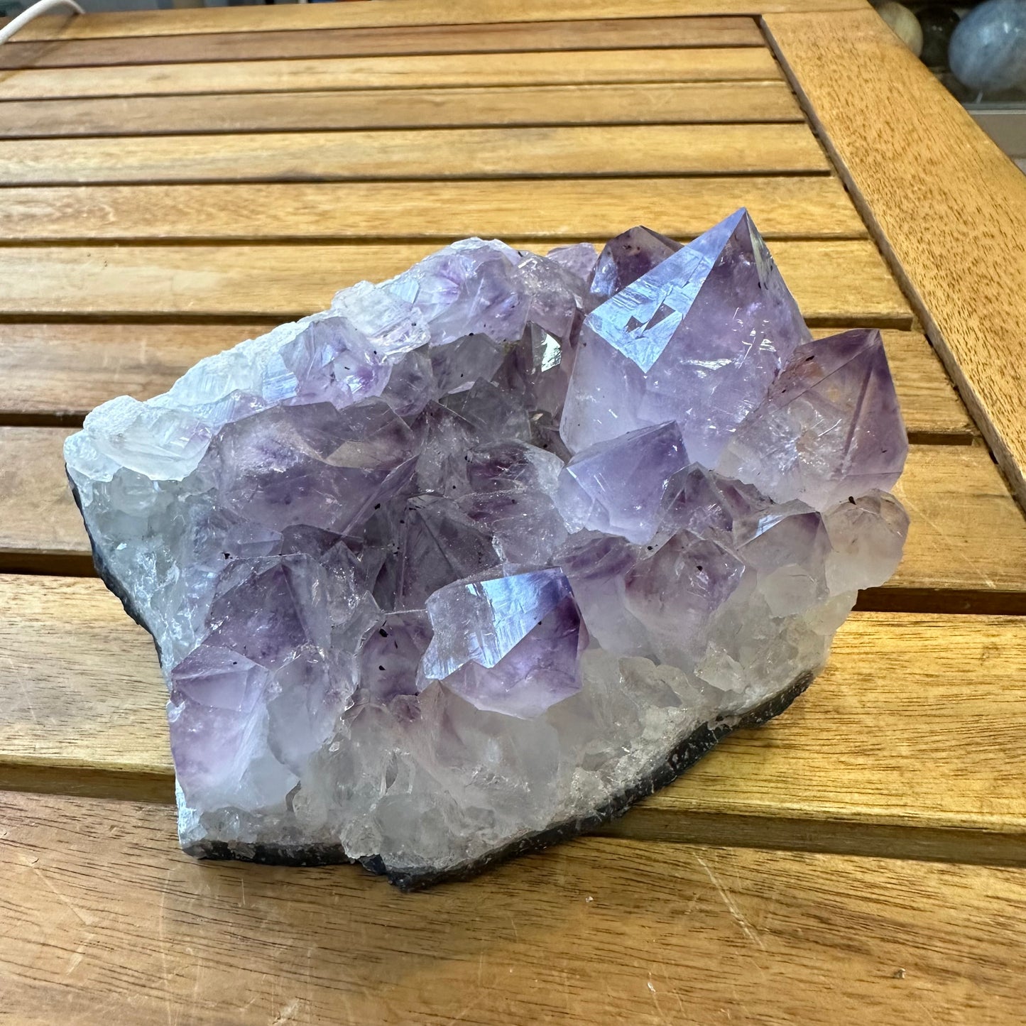 Amethyst Mineral – 665 g, 9 cm