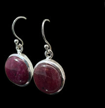 Lejupielādēt attēlu galerijas skatītājā, Serbs un rubīns 8 g, 3 cm; sudrabs 925