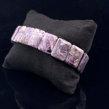 Загрузить изображение в средство просмотра галереи, Charoite Bead Bracelet 12 × 12 mm 17 Beads