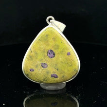 Load image into Gallery viewer, Atlantisite pendant (stichtite and serpentine) 12 g, 30 x 35 mm; 925 silver
