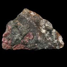 Загрузить изображение в средство просмотра галереи, Кристалл Эвдиалит 173г, 9x6x3см