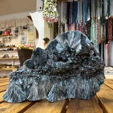 Загрузить изображение в средство просмотра галереи, Кристалл Серафинит 700гр ; 16 на 10 на 4