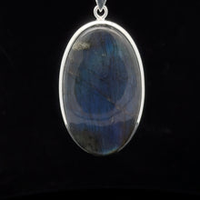 Load image into Gallery viewer, Labradorite pendant 5cm: silver 925