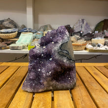 Lejupielādēt attēlu galerijas skatītājā, Urugvajas ametists, drūza; 2832 g; 12x17 cm