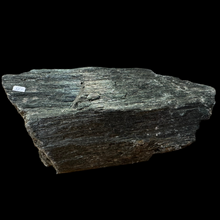 Lejupielādēt attēlu galerijas skatītājā, Kristāla aktinolīts 1770 gr; 20 x 9 x 6 cm