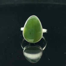 Lejupielādēt attēlu galerijas skatītājā, Sajanija nefrīta gredzens, 16. izmērs, 4,12 g, akmens 12 x 20 mm; 925. proves sudrabs