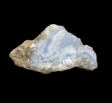 Load image into Gallery viewer, Blue agate with quartz 66gr 3*6cm