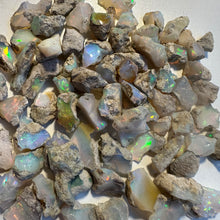 Загрузить изображение в средство просмотра галереи, Кусочки Опал благородный натуральный, 1-1,5 гр
