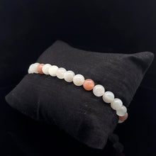 Load image into Gallery viewer, Bracelet Moonstone 6mm 29 beads