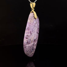 Lejupielādēt attēlu galerijas skatītājā, Kulons Charoite Siberia 5cm; 7 g