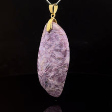 Lejupielādēt attēlu galerijas skatītājā, Kulons Charoite Siberia 5cm; 7 g