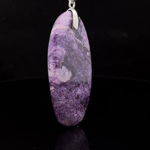 Lejupielādēt attēlu galerijas skatītājā, Kulons Charoite Siberia 5,5cm; 7 g