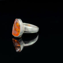 Lejupielādēt attēlu galerijas skatītājā, Fire Opal gredzens, 4 g; 16 izmērs, sudrabs 925