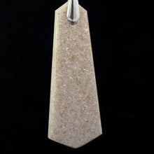 Lejupielādēt attēlu galerijas skatītājā, Aventurīna kulons balts 5 cm x 2 cm