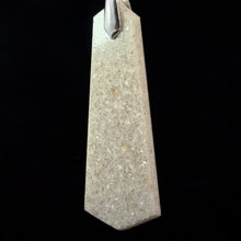 Lejupielādēt attēlu galerijas skatītājā, Aventurīna kulons balts 5 cm x 2 cm