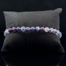 Lejupielādēt attēlu galerijas skatītājā, Rokassprādze Fluorīts 6mm, 30 pērlītes