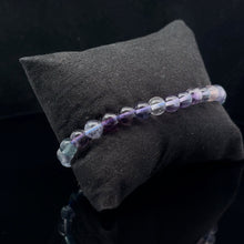 Lejupielādēt attēlu galerijas skatītājā, Rokassprādze Fluorīts 6mm, 30 pērlītes