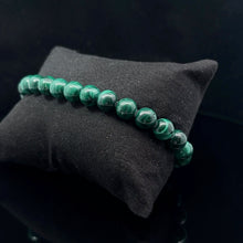 Lejupielādēt attēlu galerijas skatītājā, Rokassprādze Malahīts 6mm, 26 krelles