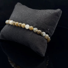 Lejupielādēt attēlu galerijas skatītājā, Labradorīta rokassprādze 5mm, 33 krelles