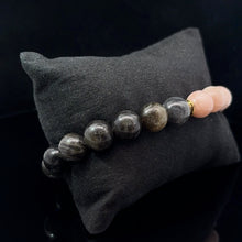 Lejupielādēt attēlu galerijas skatītājā, Rokassprādze Labradorīts un saules akmens 10mm, 19 krelles