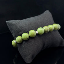 Lejupielādēt attēlu galerijas skatītājā, Rokassprādze Serpentīns 10mm, 20 krelles