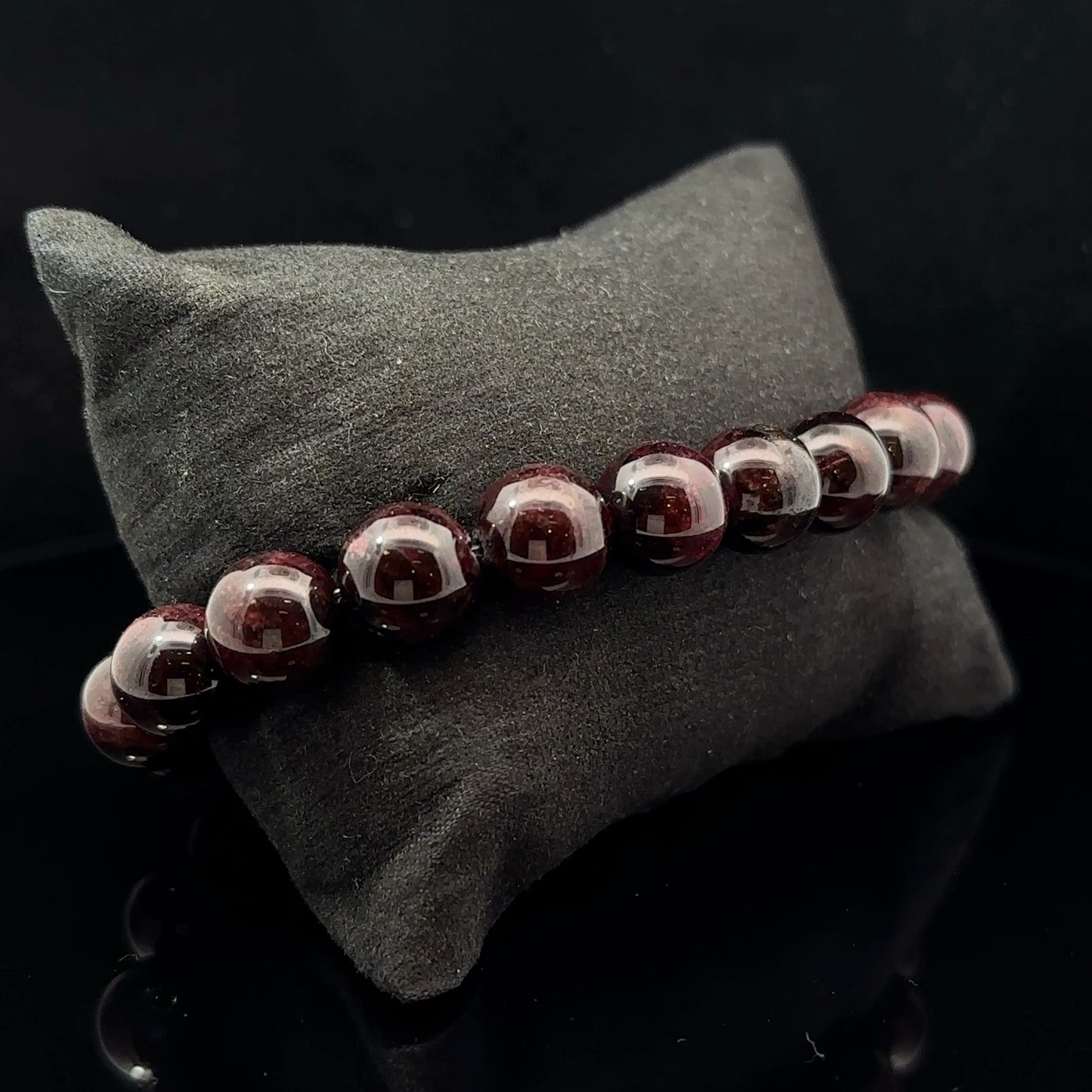 Pyrope Garnet Bead Bracelet 19 Beads