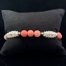 Lejupielādēt attēlu galerijas skatītājā, Rokassprādze koraļļi un pērles, 8mm, 9 krelles. detaļas un slēdzene 925 sudrabs