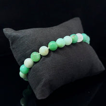 Lejupielādēt attēlu galerijas skatītājā, Chrysoprase rokassprādze 8mm, 24 krelles