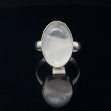 Lejupielādēt attēlu galerijas skatītājā, Mēnessakmens gredzens, 16. izmērs, sudrabs 925