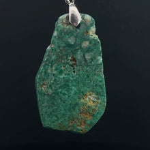 Lejupielādēt attēlu galerijas skatītājā, Malahīta kulons